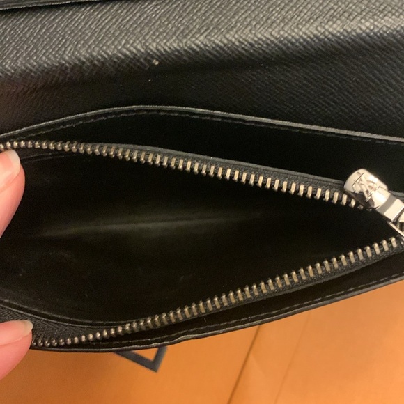 LV billfold - Picture 5 of 17